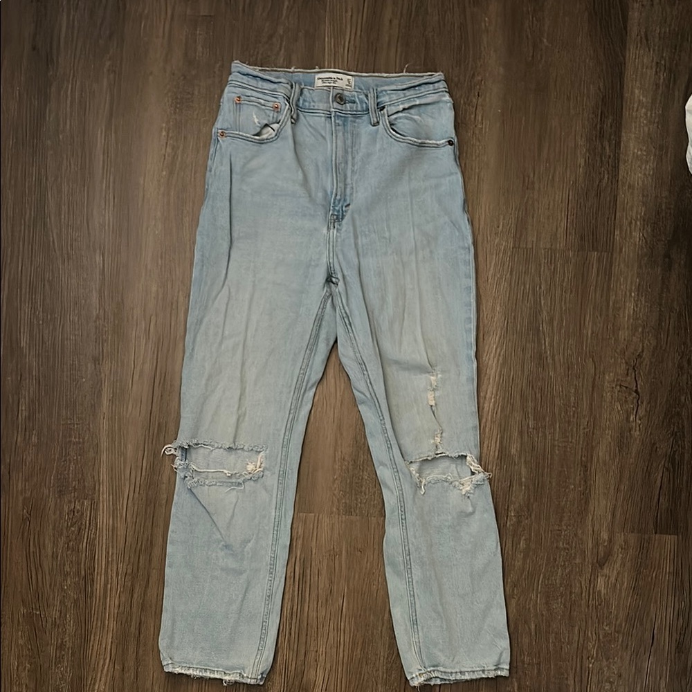 Abercrombie & Fitch Distressed Jeans size 4